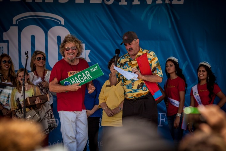 Sammy get sign for the new "Hagar Way" that will be built in Fontana